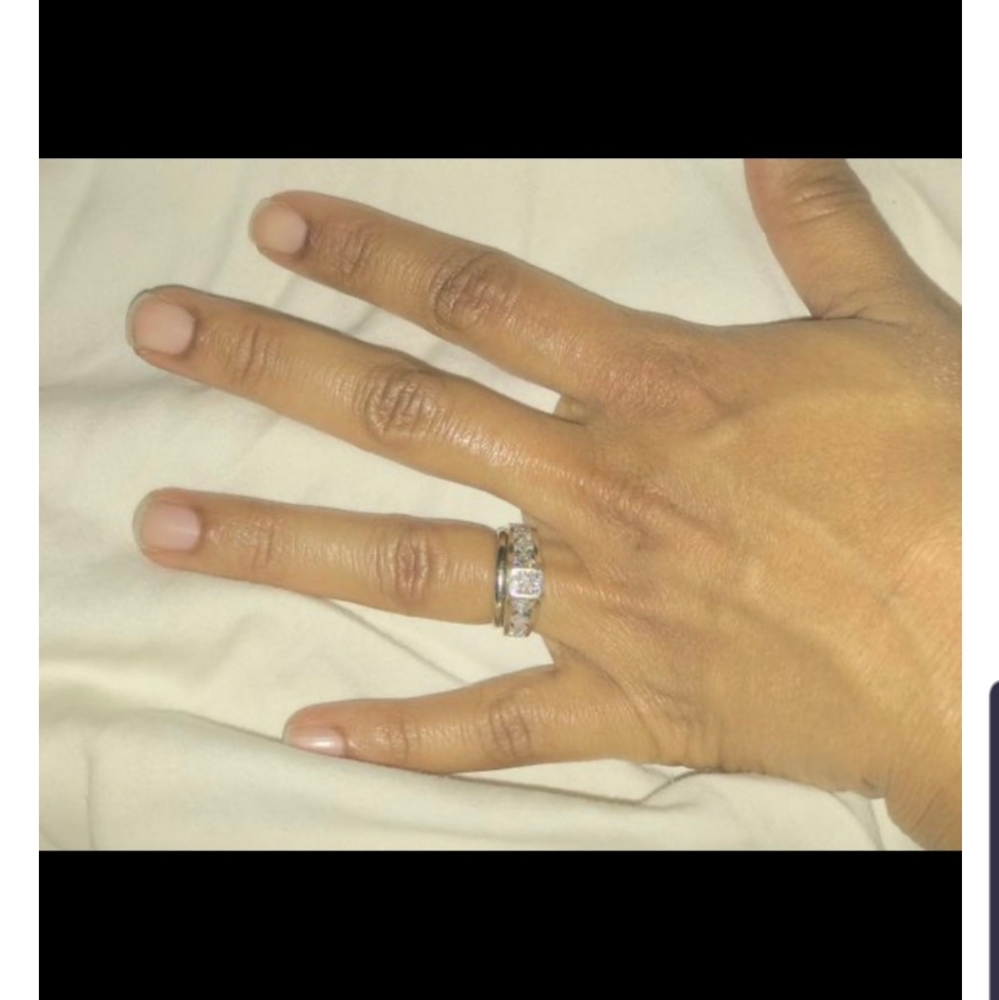 Engagement Rings - Picture 2 of 7